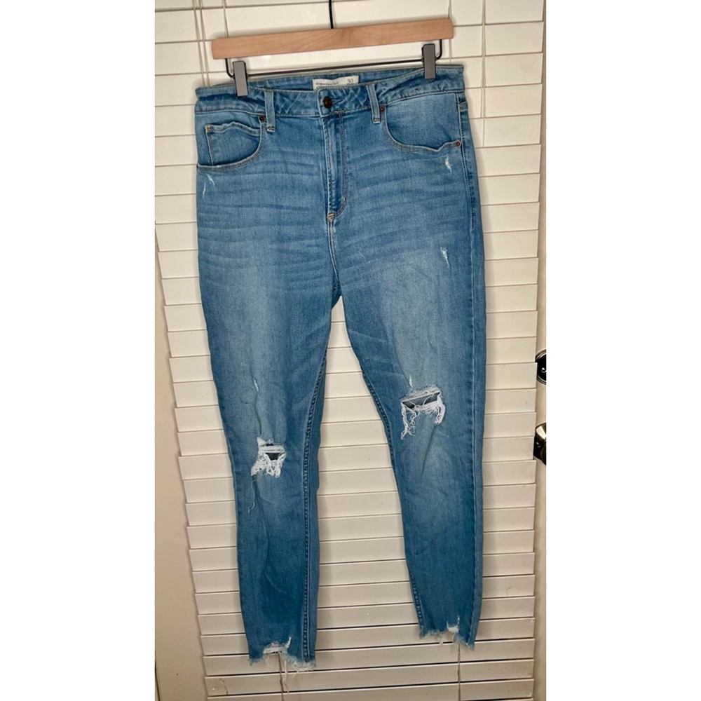 Women's Abercrombie & Fitch Curvy Love high rise ankle Jeans, 30R, Blue